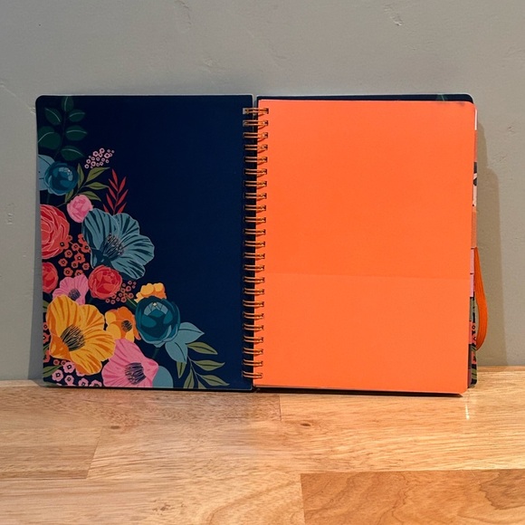 NWTS 2025 Weekly & Monthly Planner Made By Steel Mill. Vibrant Floral Design - Picture 4 of 13